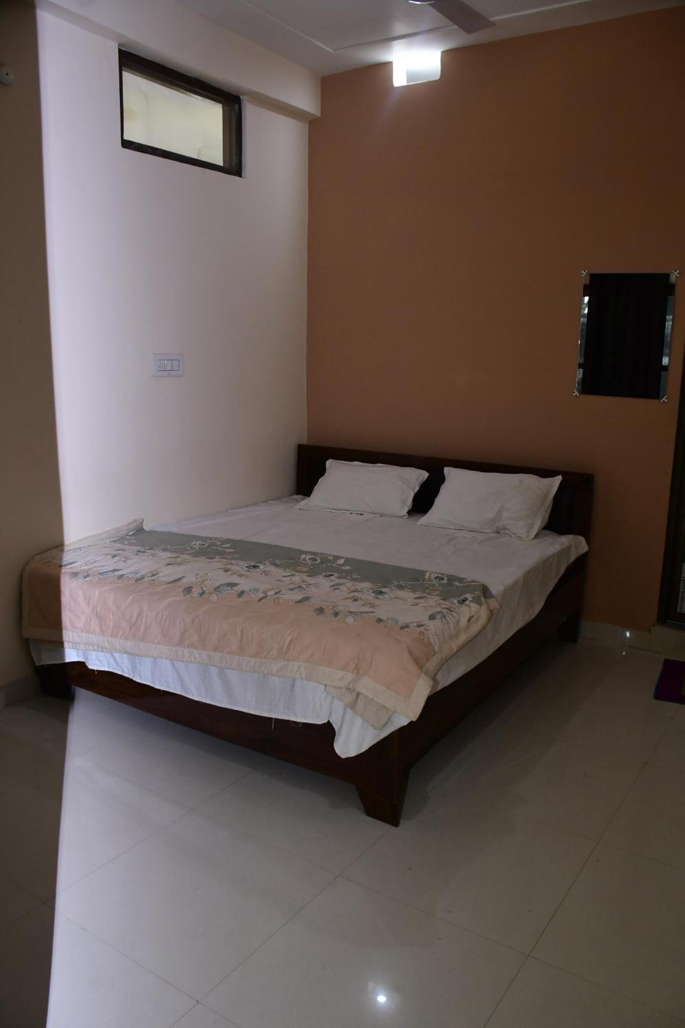 Ayodhya Shree Ram Hotel מראה חיצוני תמונה